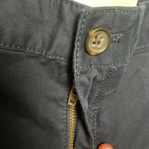 NWT Banana Republic City Chino Shorts in Navy - Picture 3 of 5